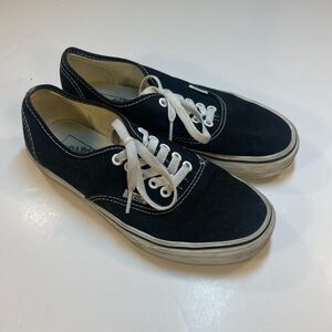 VANS Classic low top sneakers Shoes Womens 8 Black and White